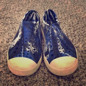 Native Boy Shoes Size 11